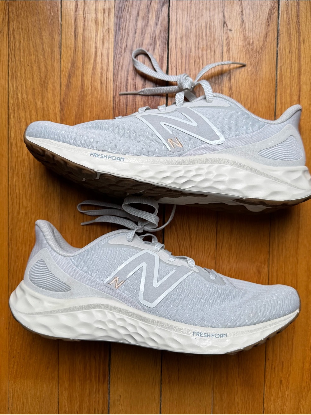 New Balance Light Gray Fresh Foam Arishi Running Sneakers - Women’s Size 9.5
